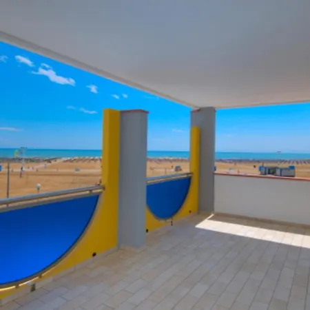 Sea View Penthouse With Hydro-Massage Бібіоне