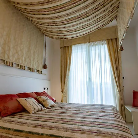 Sea View Penthouse With Hydro-massage